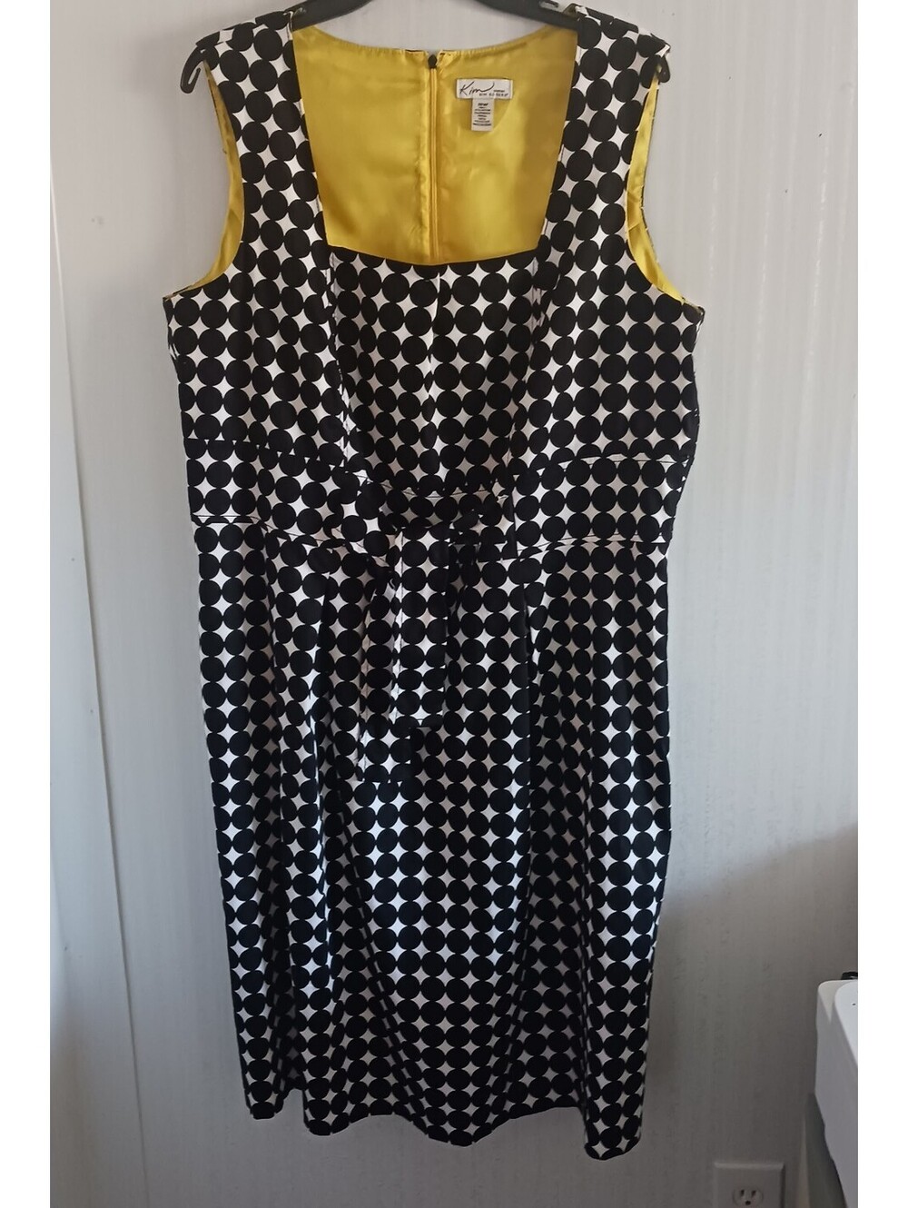 Kim  Roger's Women's  Black and white Dress  W/Sach Tie 18 W
